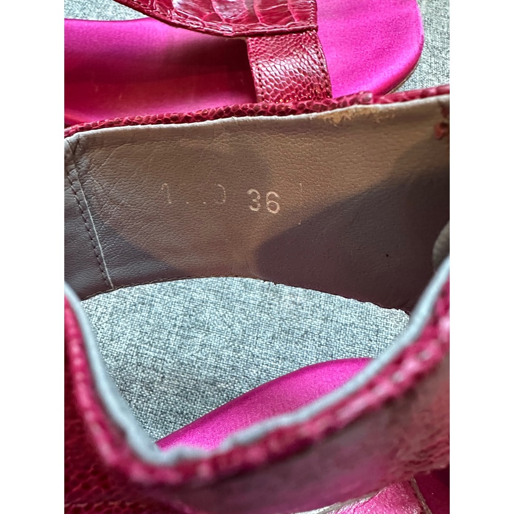 Calvin Klein high-vamp flat gladiator sandals featuring a striking hot pink 36 - Picture 4 of 6